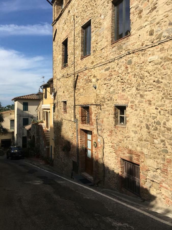 Ferienwohnung Loft De' Riccardi Chianni Exterior foto